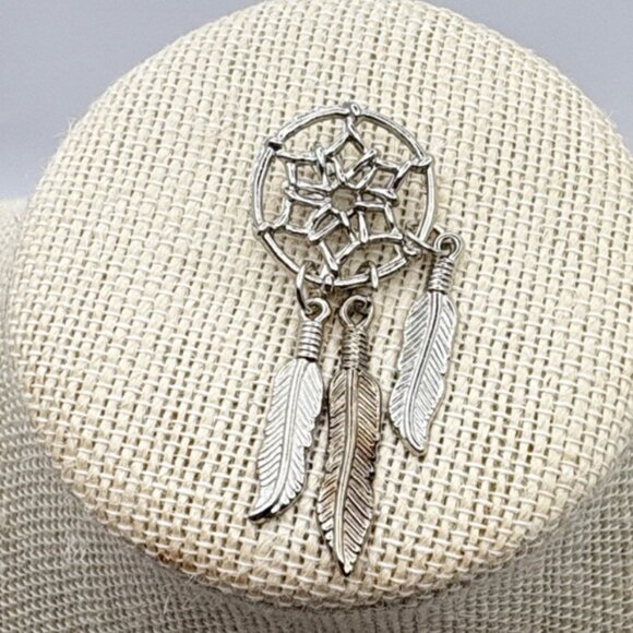 Dreamcatcher with Dangling Feathers Brooch Pin Silver Tone Fashion Jewelry - Picture 4 of 6